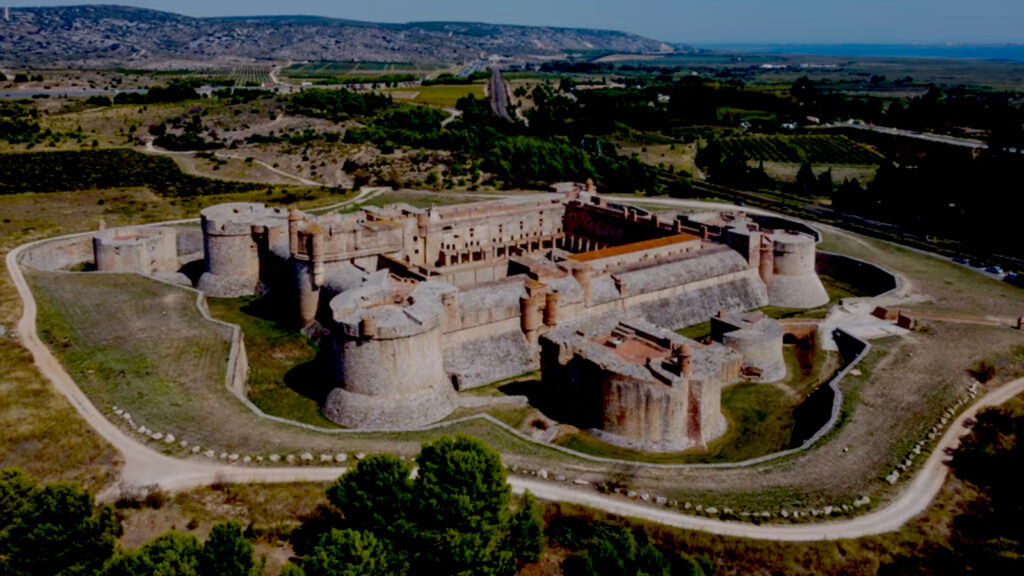 La FORTERESSE des VIGNES